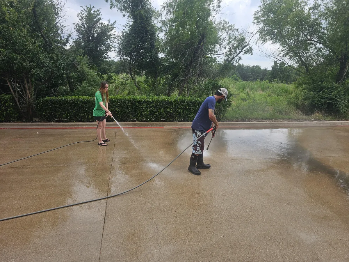 commercial parking lot cleaned in tyler tx by a1 pressure washing