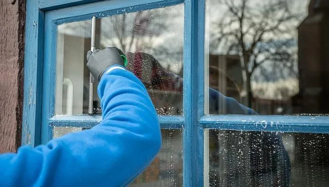 window cleaned by A1 Pressure washing in Palesine tx