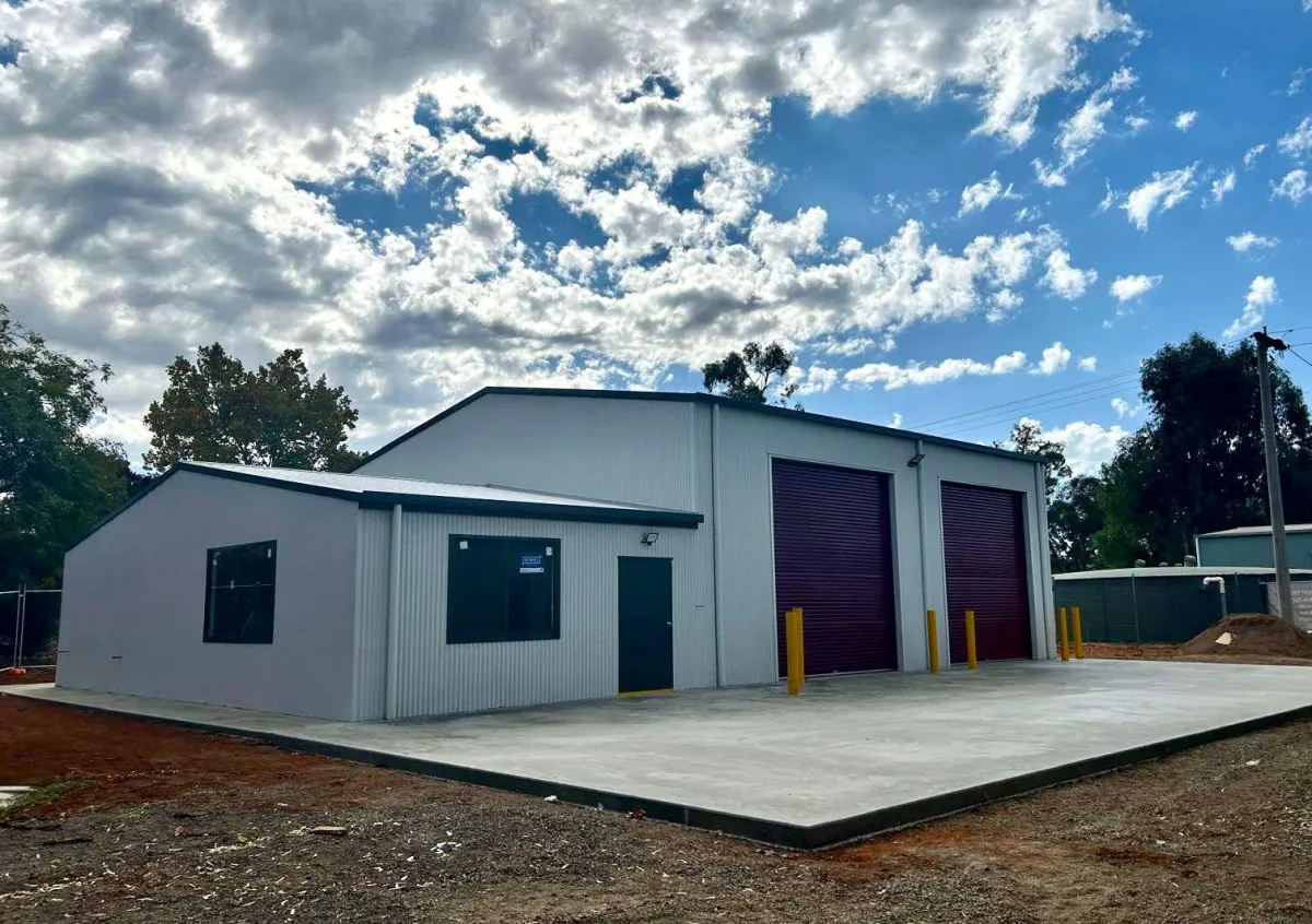 Commerical builder Riverina