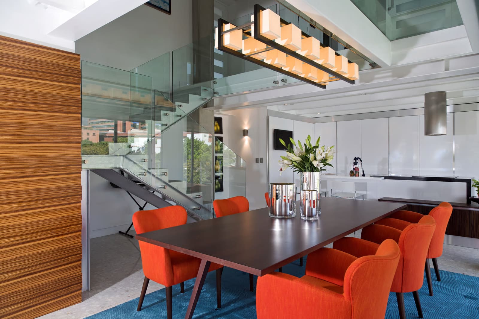 How Does a Home Interior Designer Decide What Belongs Where?