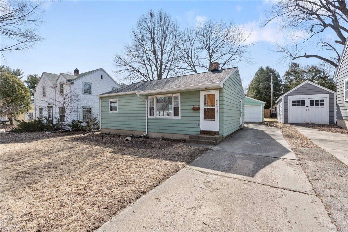 Madison Concrete builds and installs driveways.