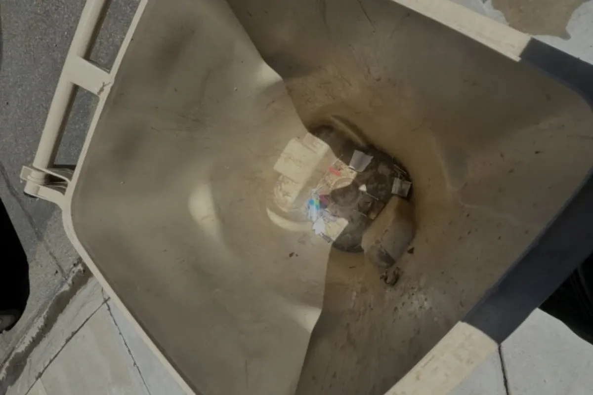 Why Does My Trash Can Smell Even After It’s Been Emptied?