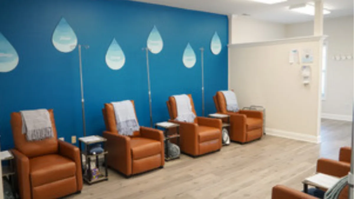 Calm coastal IV lounge interior with comfortable seating