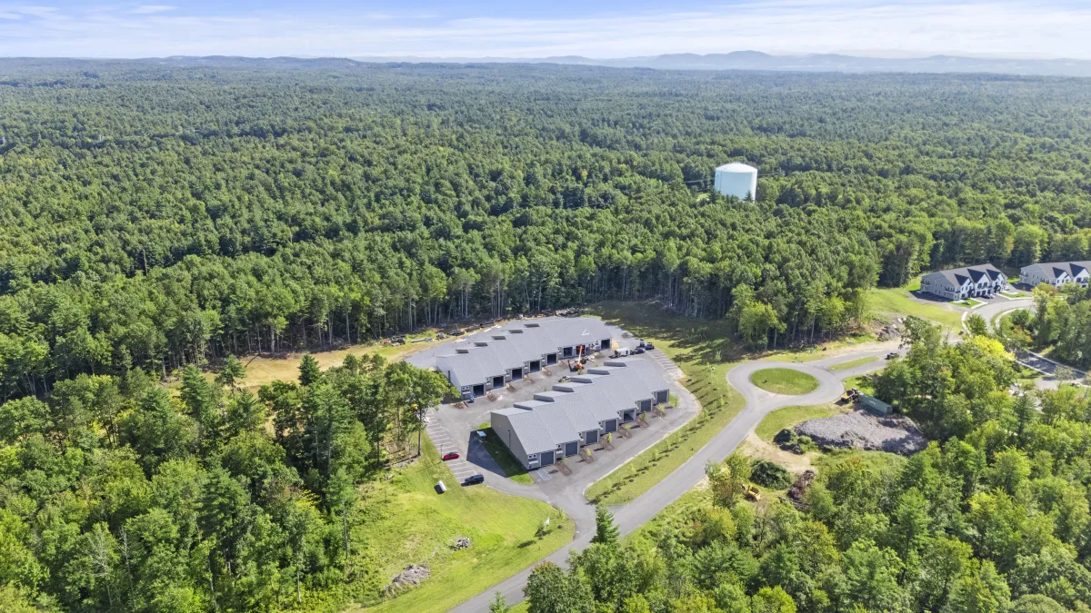 2 Min from Global Foundries, White Pines at Luther Forest Business Park