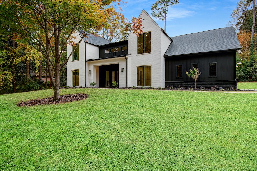 Personal consultation assessing homeowner needs, budget, and dream home requirements