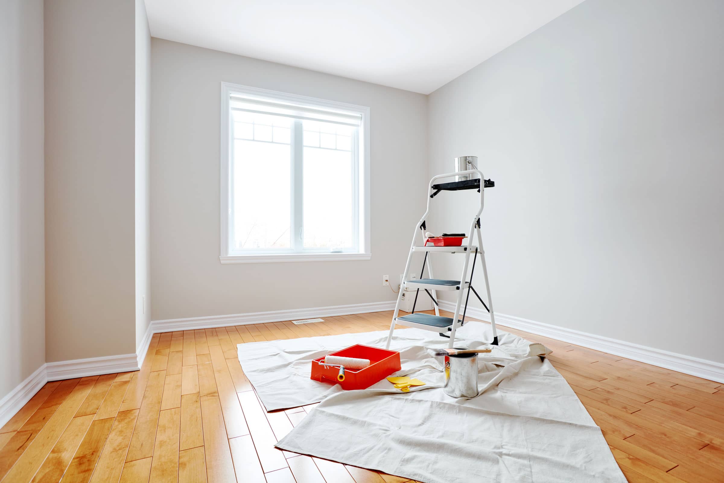 Professional painting crew in Southern Maine offering free estimates and guaranteed satisfaction