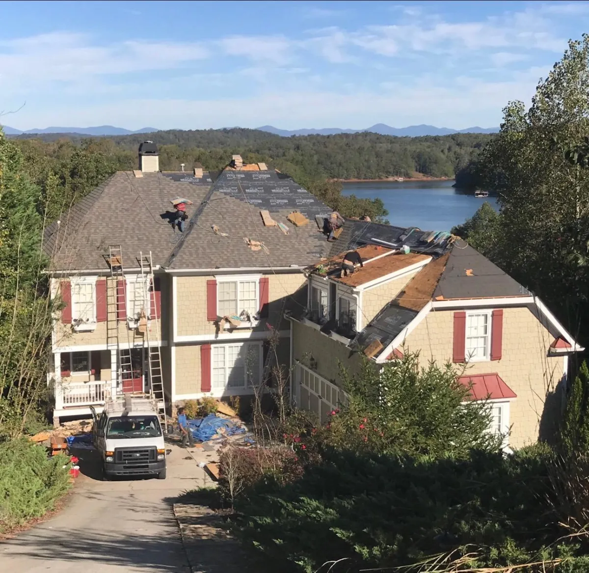 {{ custom_values.service_1 }} in {{custom_values.biz_area_1})