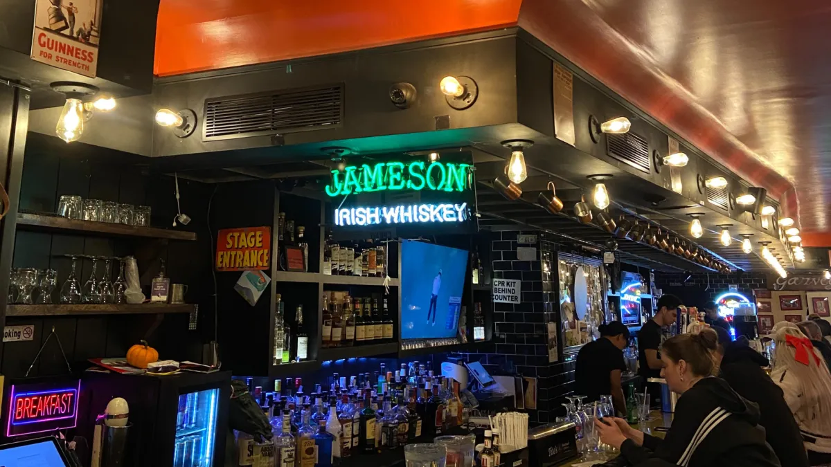 Irish pub dining Times Square NYC