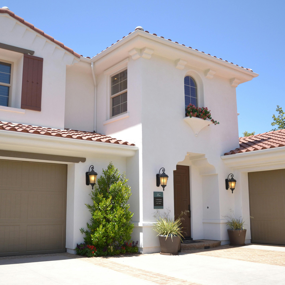 : Exterior home painting in Lower Hutt