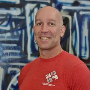 Coach Rob Yahn working with a client at Fit 901 in Memphis