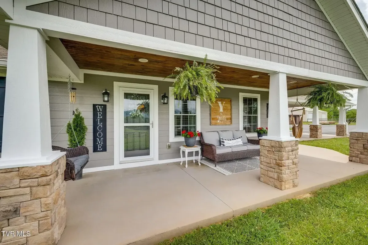 Johnson City Concrete builds and installs Patio