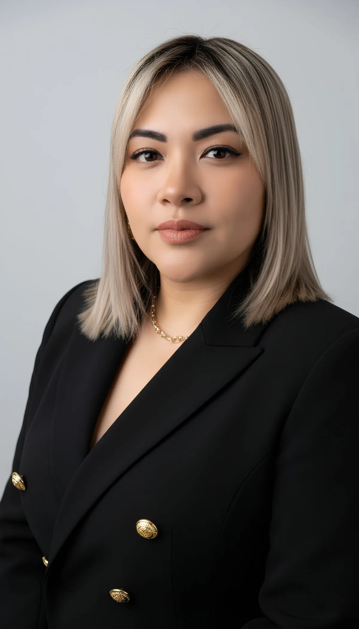 Fotografía de la autora del libro Renací para recordar quién soy