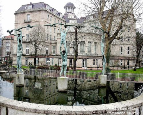 Pontevedra, Mondariz, Galicia, Spain, historic bridge, scenic view, Galician landscape, Río Tea, nature photography, charming village, Mondariz-Balneario, Spanish countryside, lush greenery, Galicia travel, hidden gems Spain, picturesque town, cultural heritage, river scenery, peaceful retreat, traditional Spain, northern Spain beauty, travel photography.