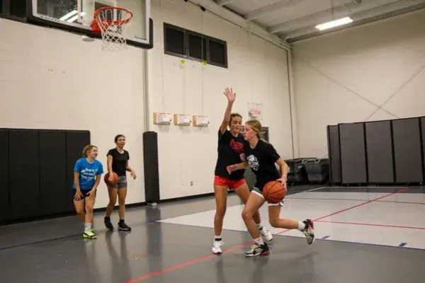 Basketball Lessons in Manchester, MO: Develop Confidence On and Off the Court