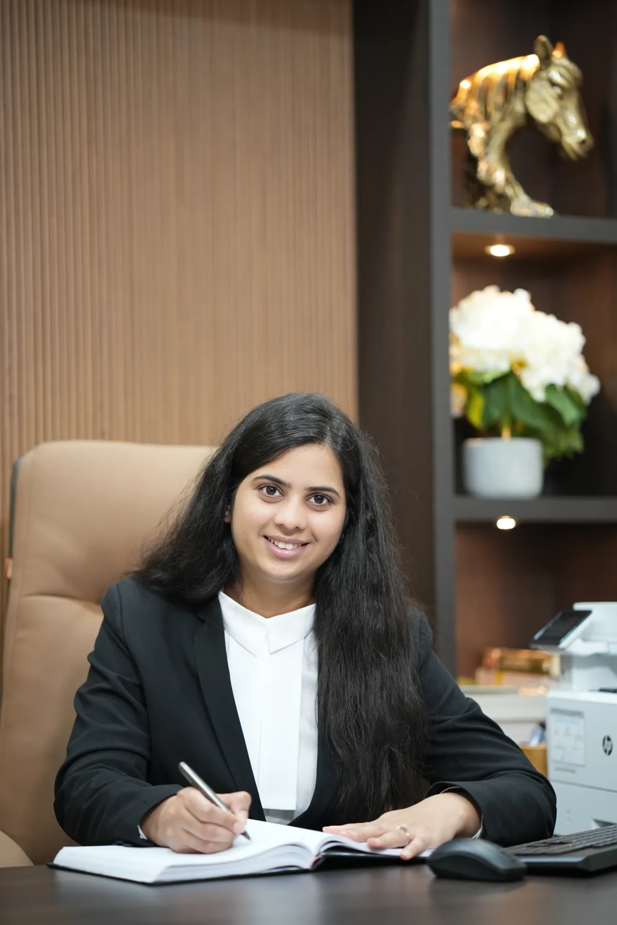 Adv. Charu Manchanda, Expert in property law and RERA cases in Gurgaon, Haryana. Specialized legal services for real estate disputes and compliance with RERA regulations.