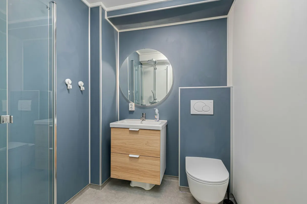 bathroom layout