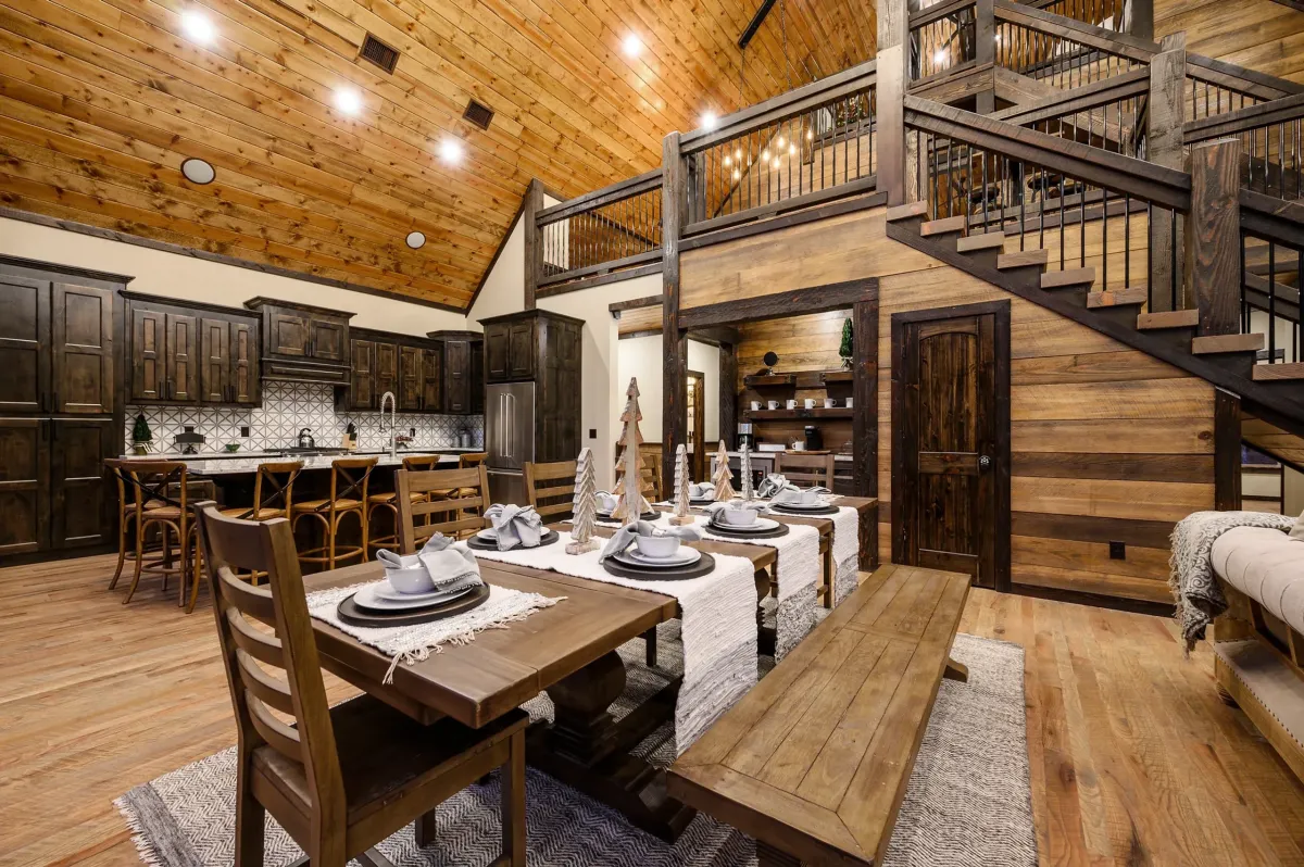 Starry Pines Lodge Main Living Area