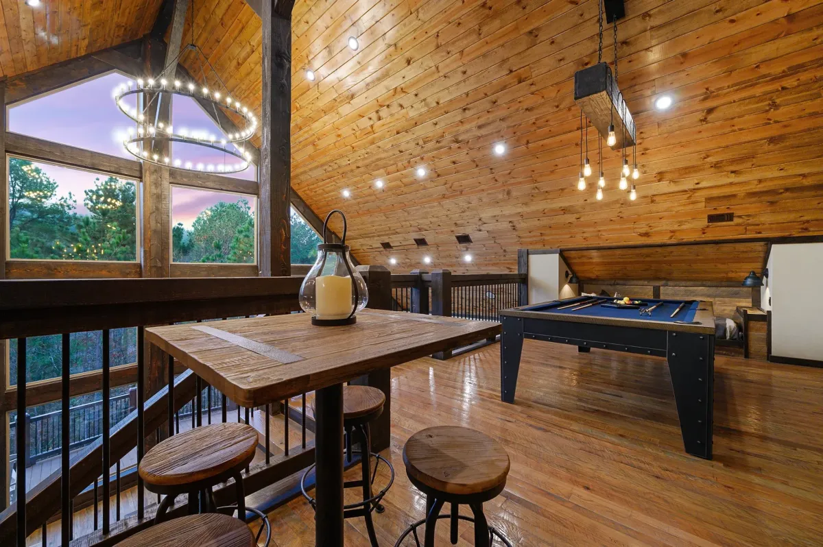 Starry Pines Lodge Pool Table