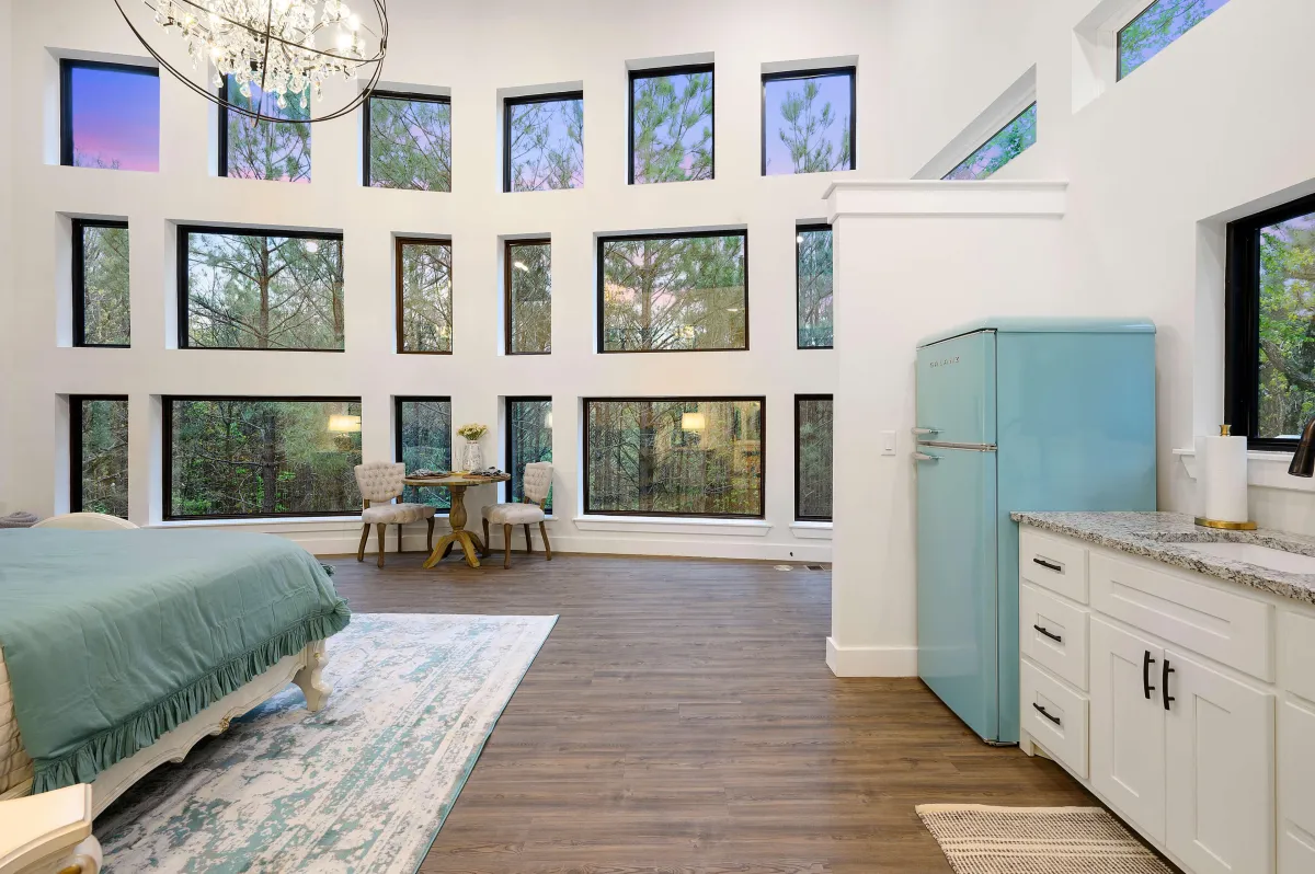 Treehouse at Pine Lake Kitchenette