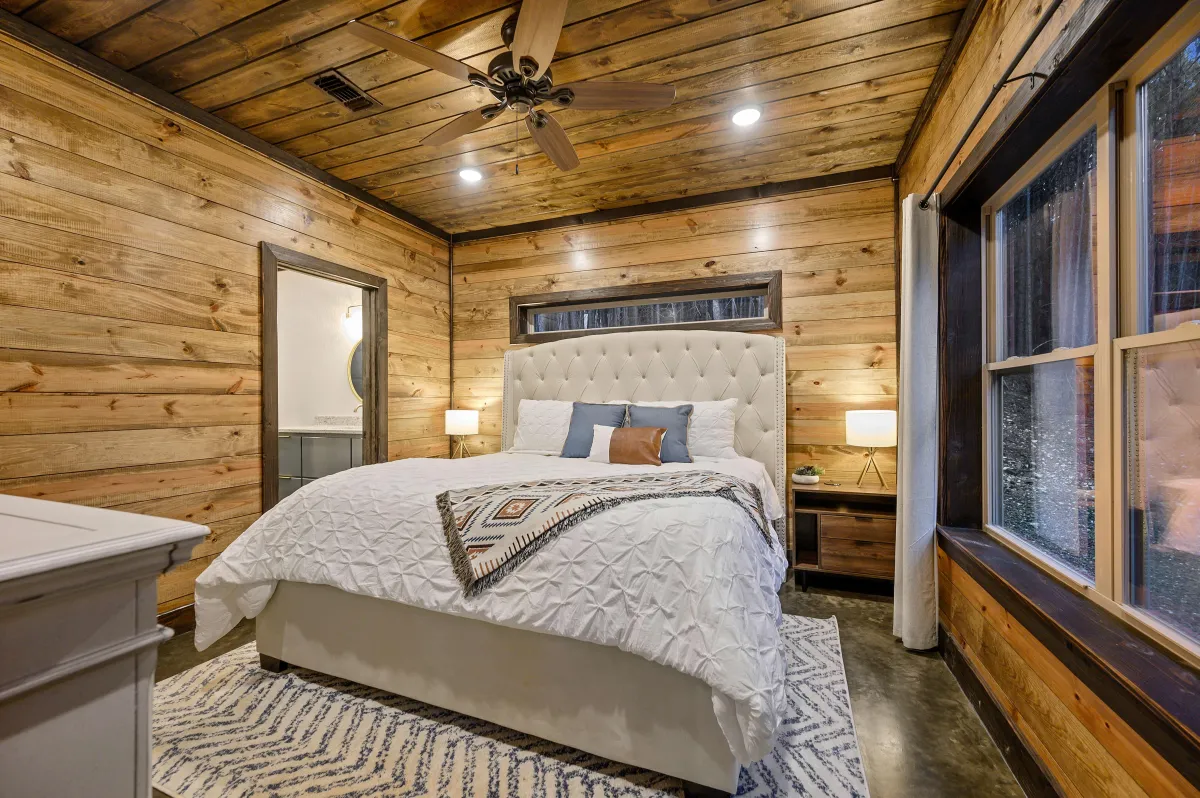 Chalet in the Pines Bedroom