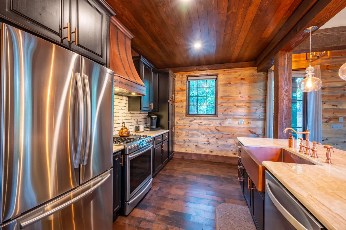 Romantic Pines Kitchen