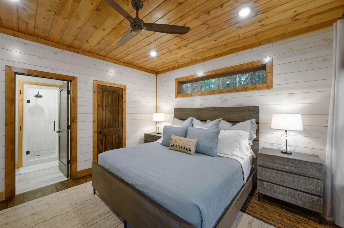 Red Baron Lodge Bedroom