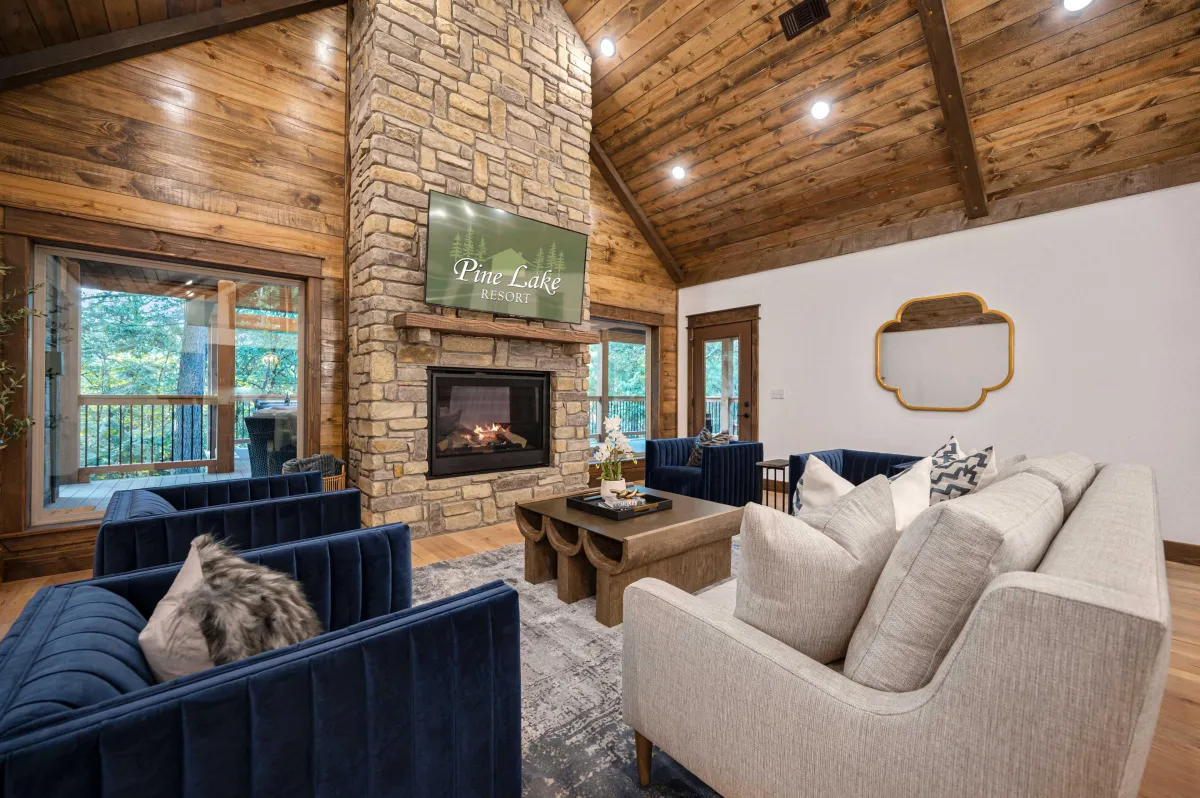 Starry Pines Lodge Pool Table
