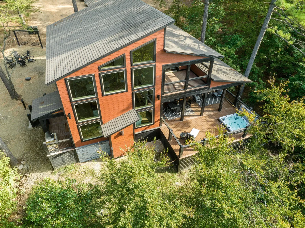 The Lookout Decks & Outdoor Seating