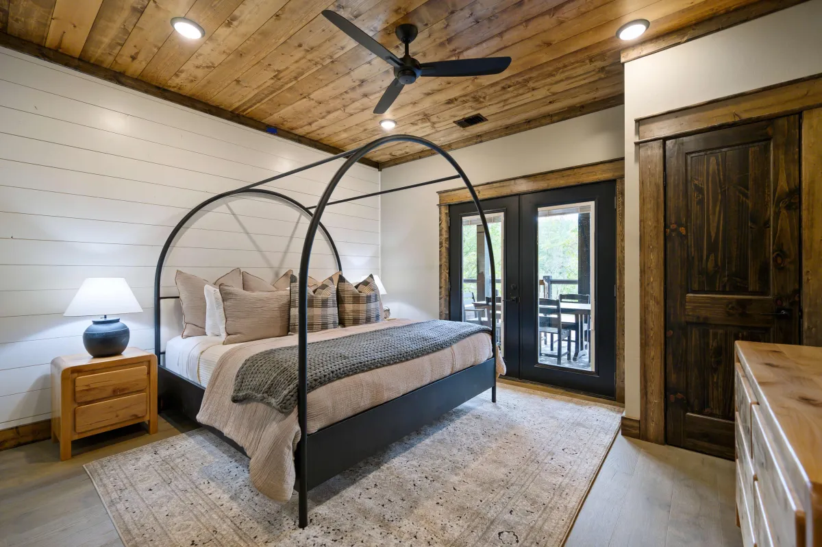 The Lookout Bedroom