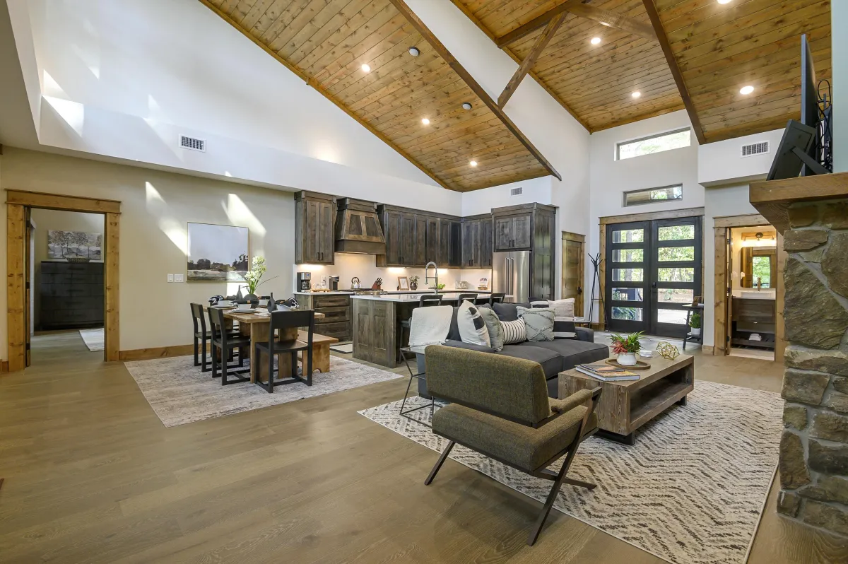 Lakeside Landing Great Room