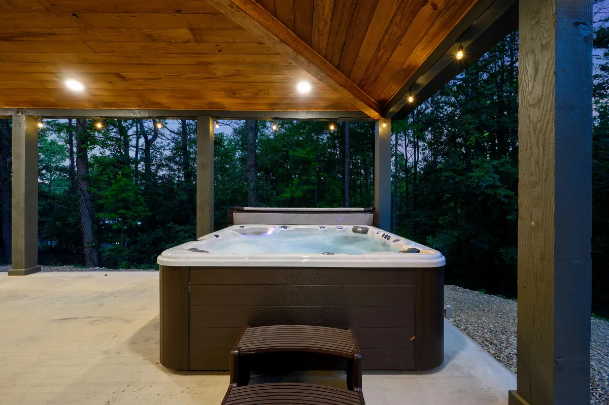 Chutes N Stars Hot Tub