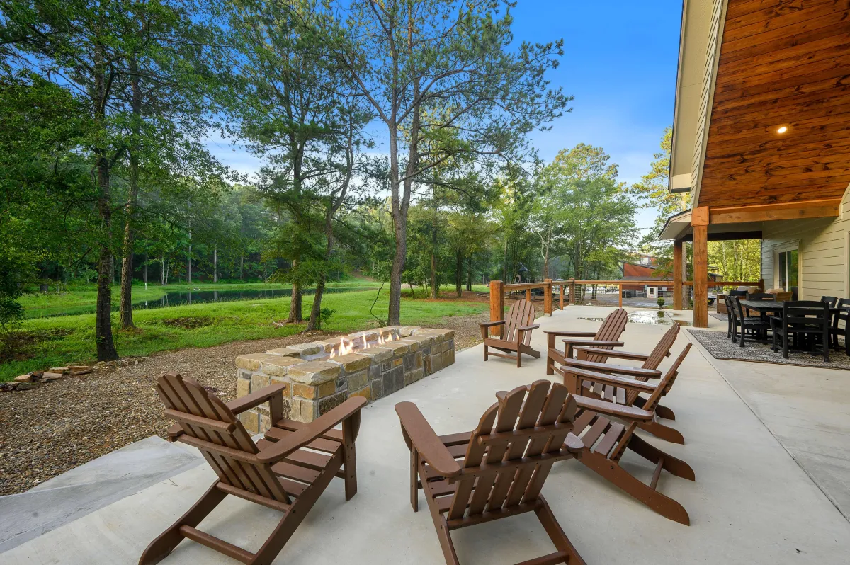 Riverbend Retreat Outdoor Living