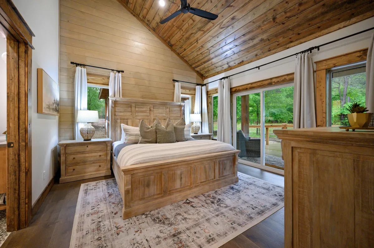 Riverbend Retreat Bedroom