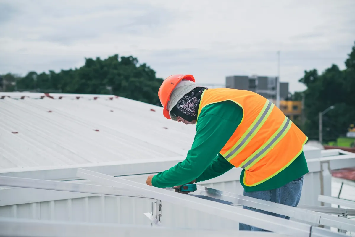 AELESTRA is supporting Roofing Business