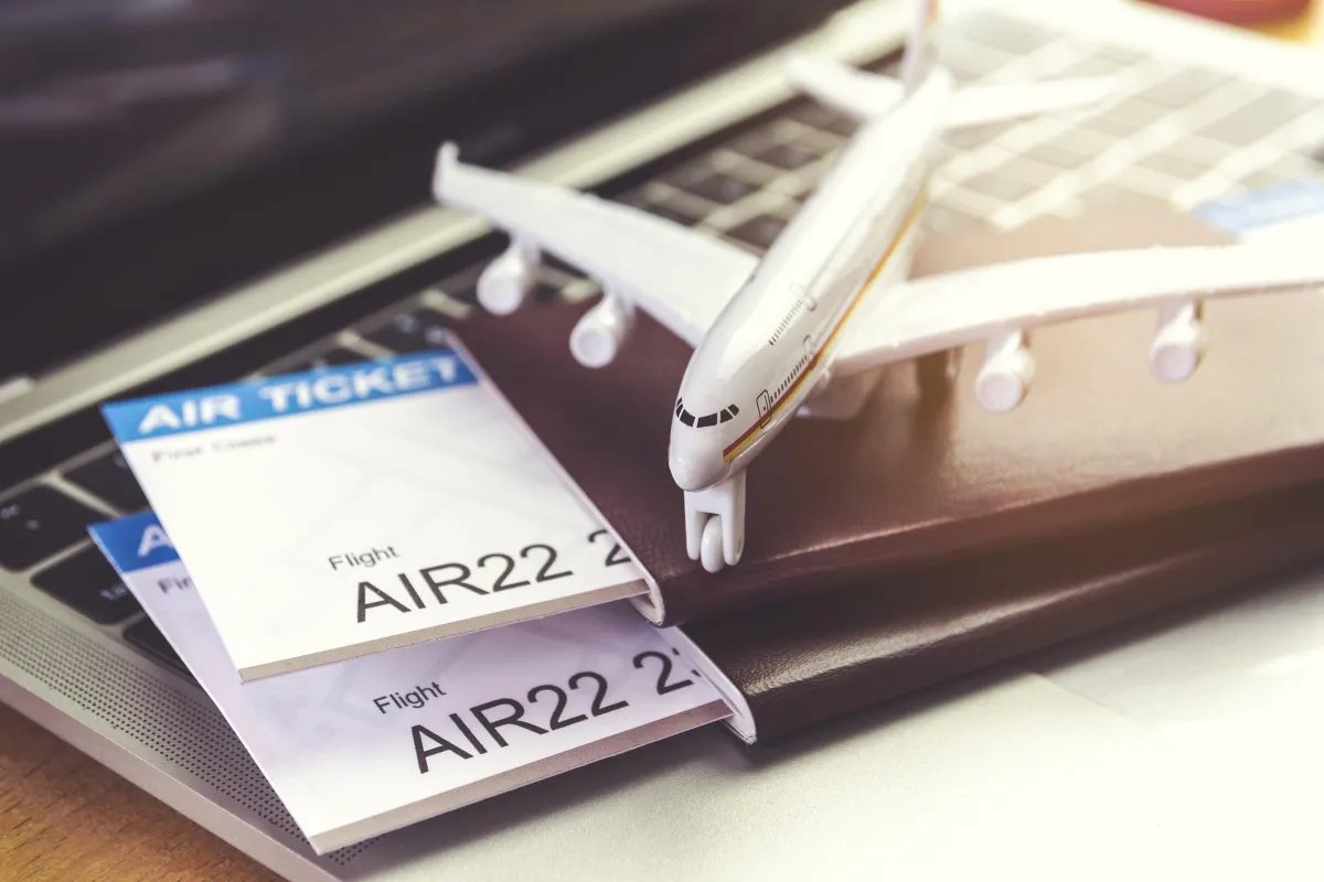 AELESTRA is supporting Travel Agencies