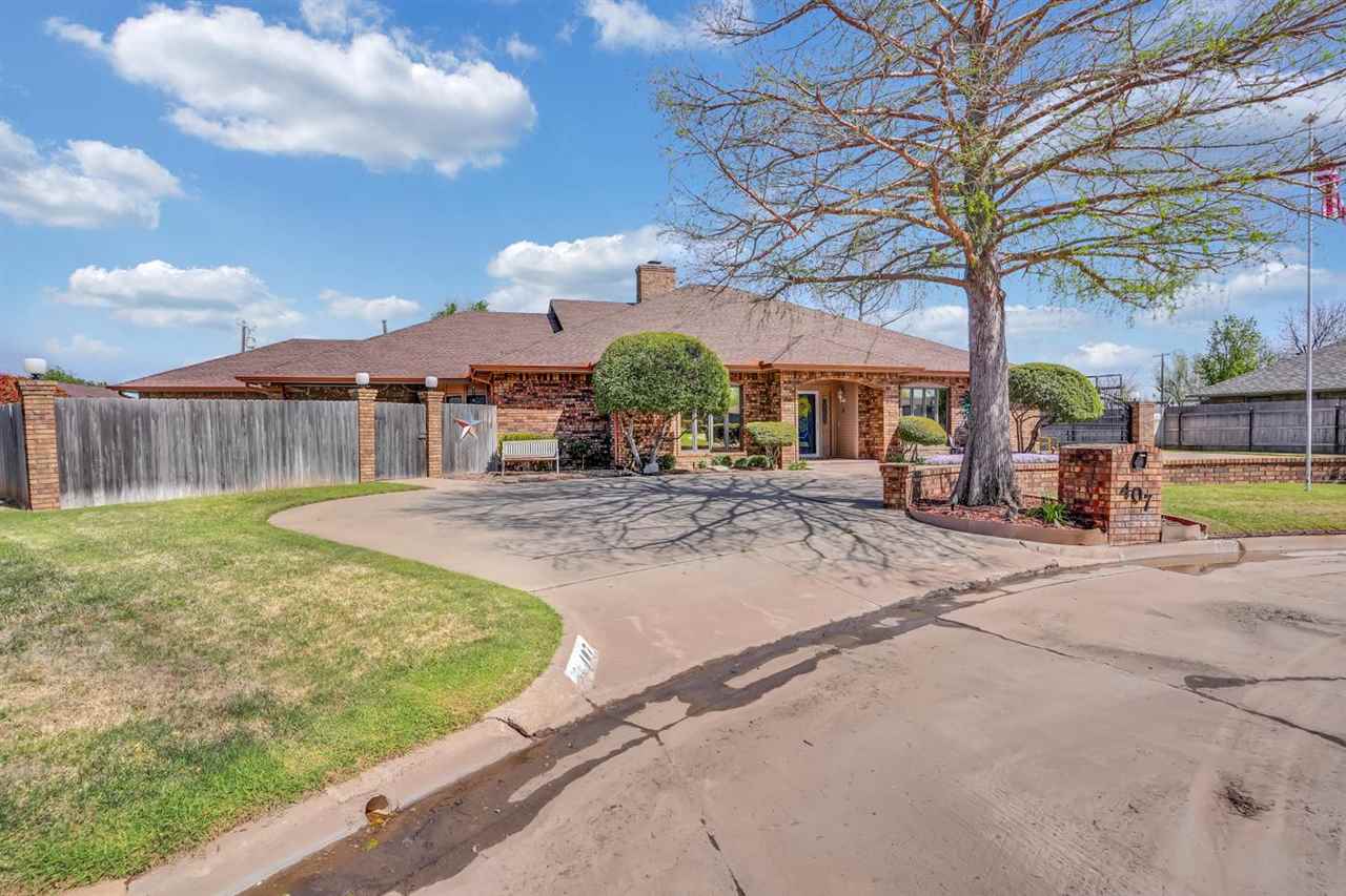 Lawton Concrete builds and installs driveways.