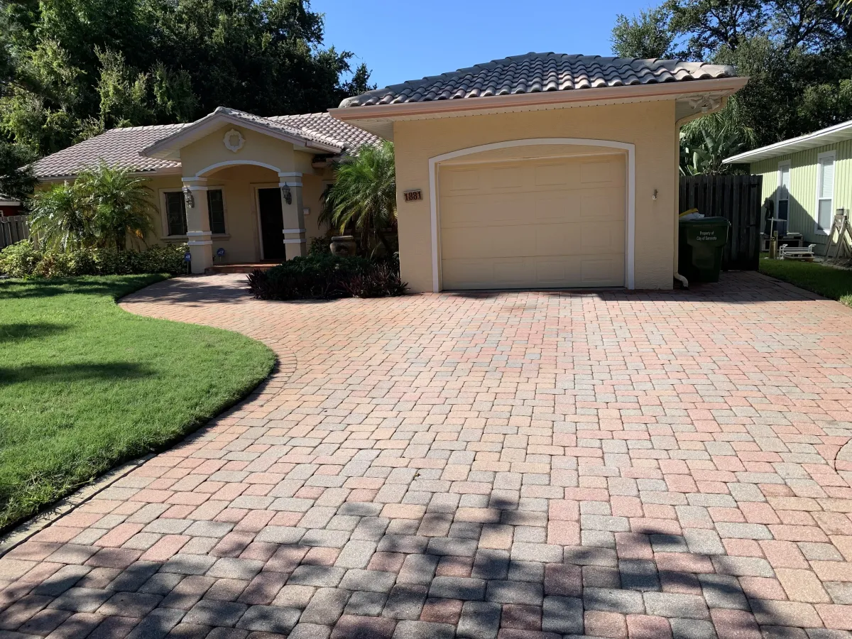 Driveway & Concrete Cleaning