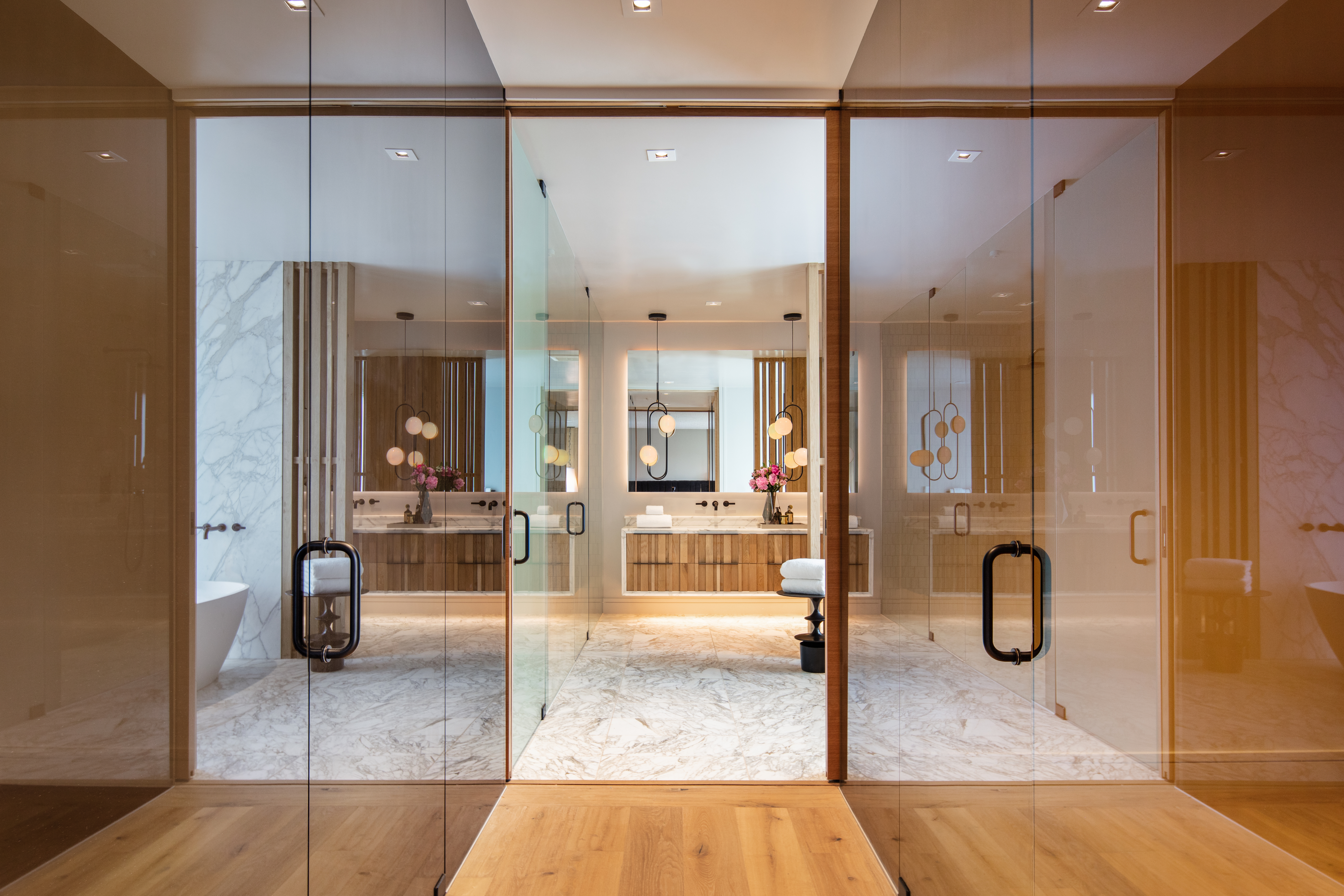 real estate photo of a luxury bathroom