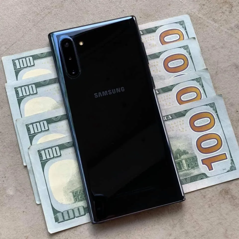 Samsung Smartphone & 4-$100 Cash Bills