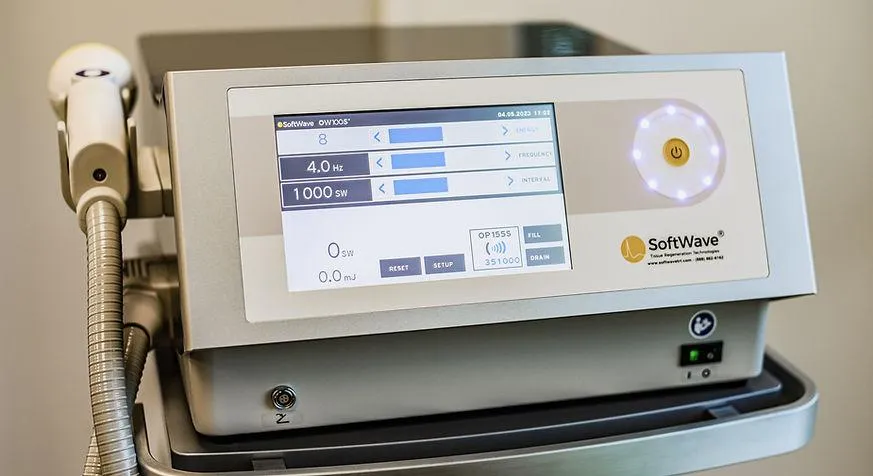 SoftWave therapy device for non-invasive pain treatment and tissue regeneration"