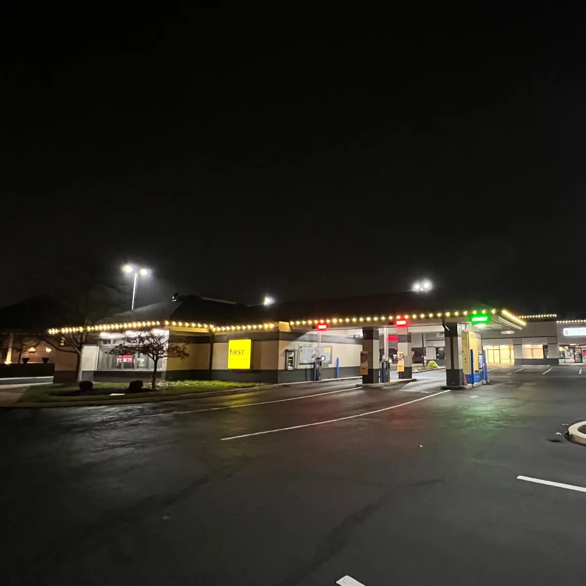  Residential Christmas Light Installation