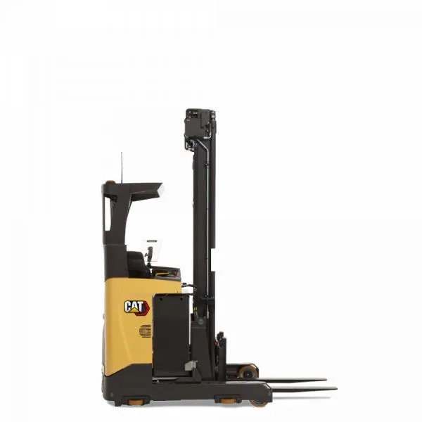 REACH TRUCK