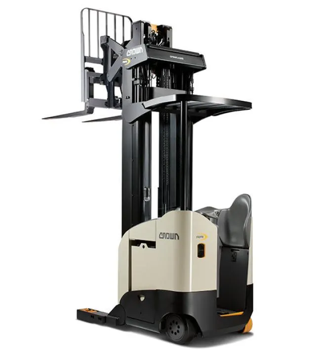 REACH TRUCK