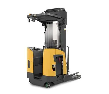 REACH TRUCK