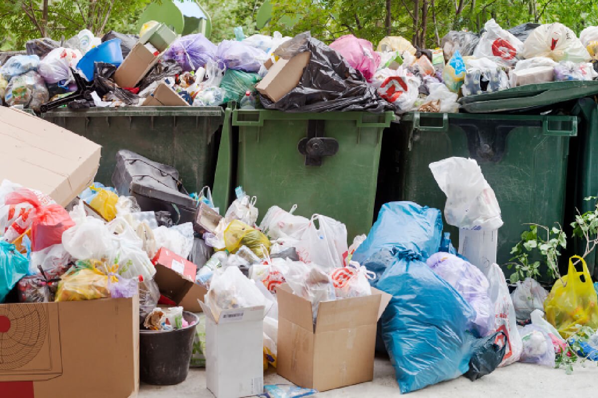 Wastes in garbages management in Monterey