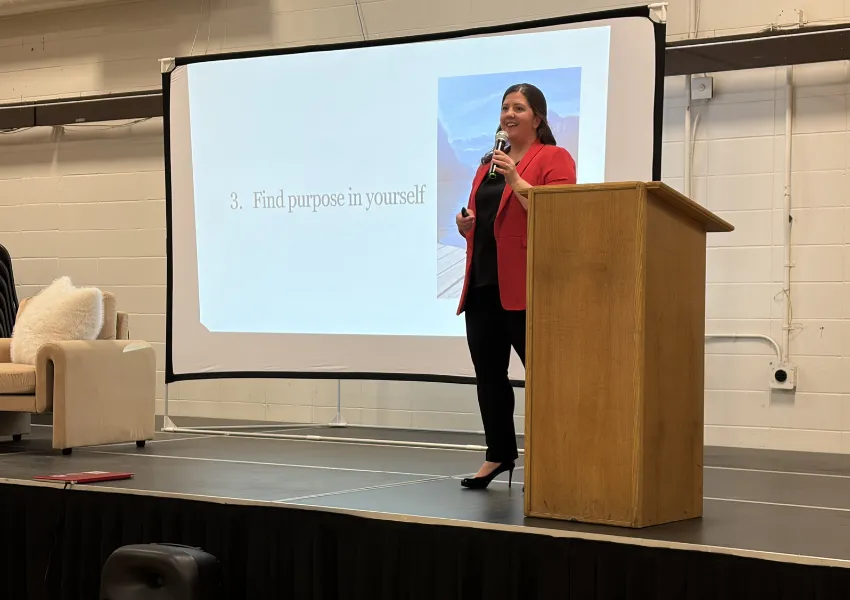 Cerys Thompson keynote speaker for a business event