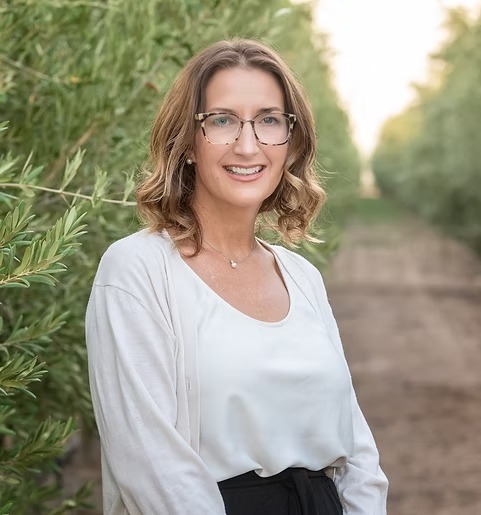 Portrait of Laura Rice, LPC