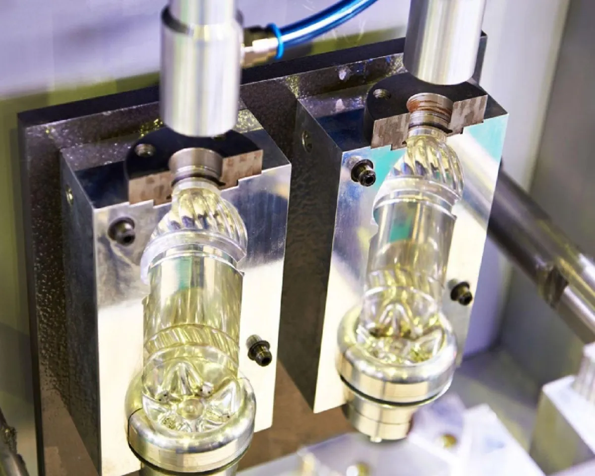 Fabricacion de molde de botella pet