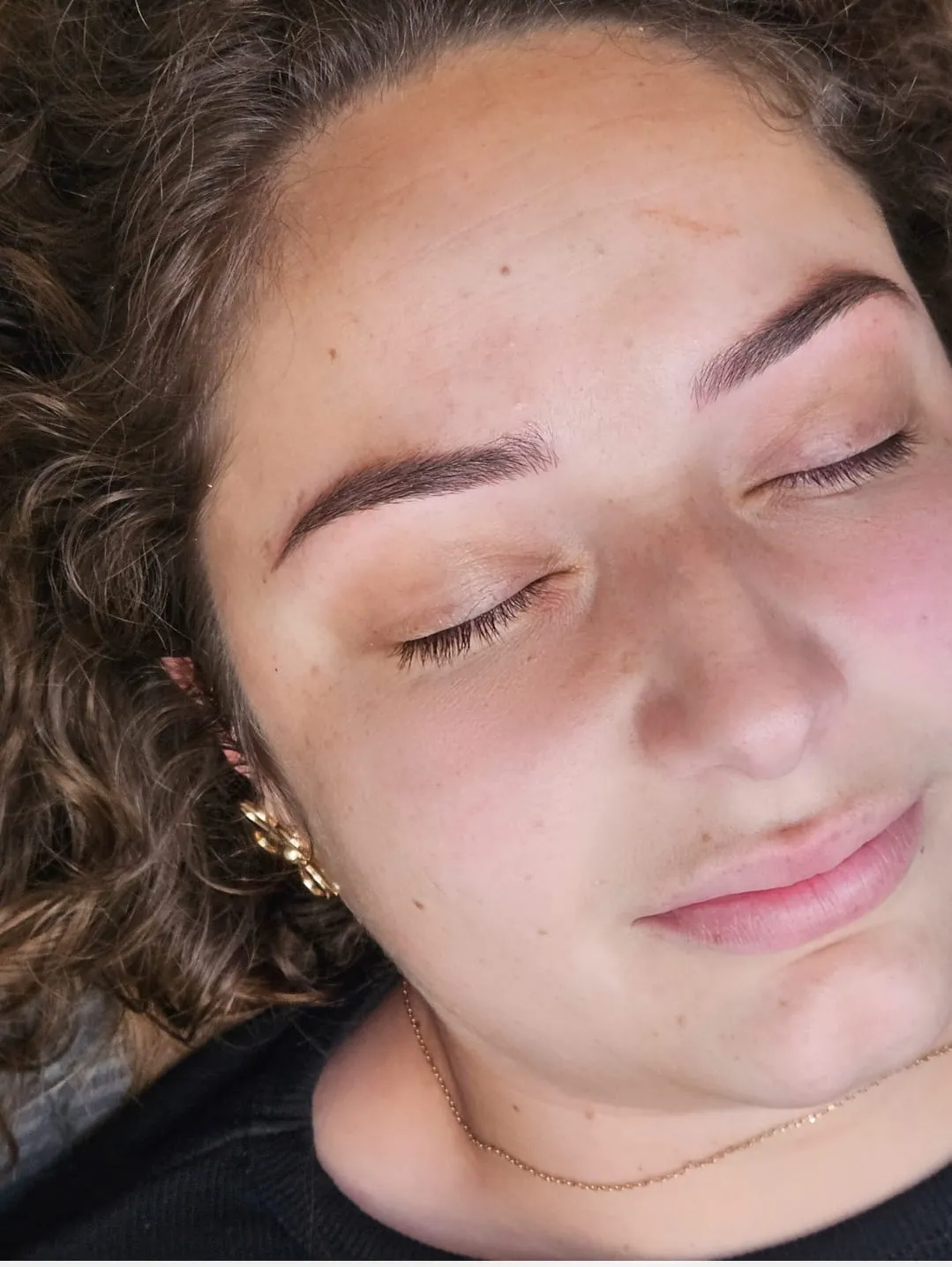 Microshading des sourcils, effet poudré – Blush France Bordeaux