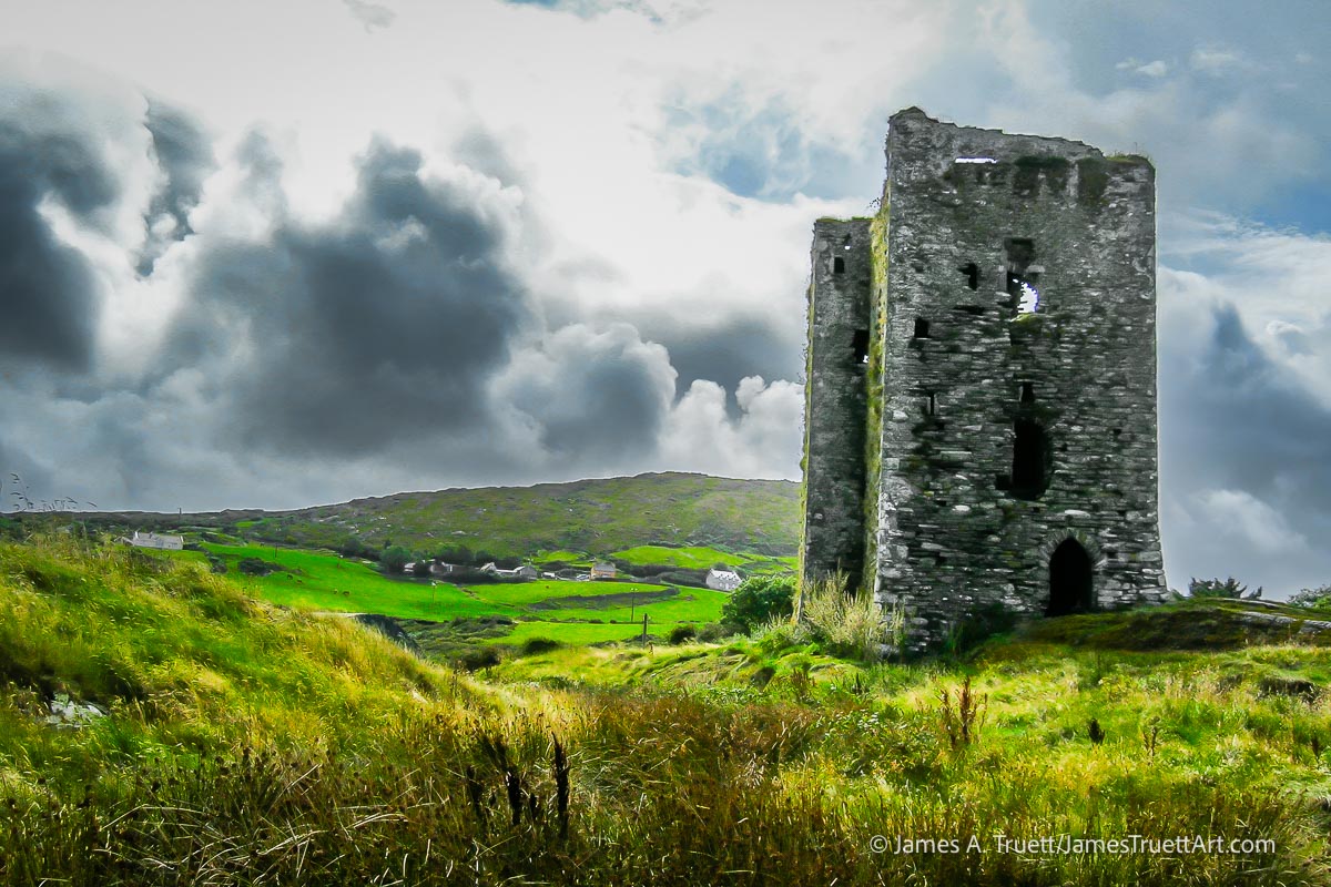 Dunmanus Castle: A Stone Giant on the Mizen Peninsula